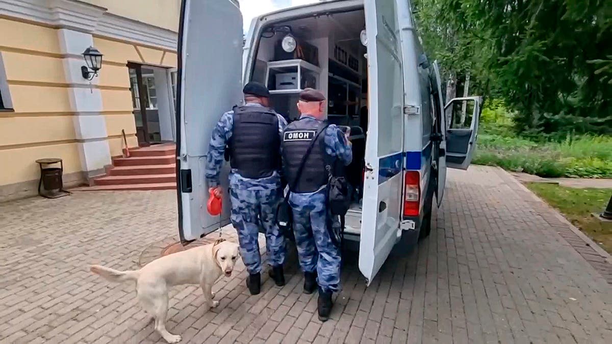 Russian special forces kill gunman who broke into private house near Moscow