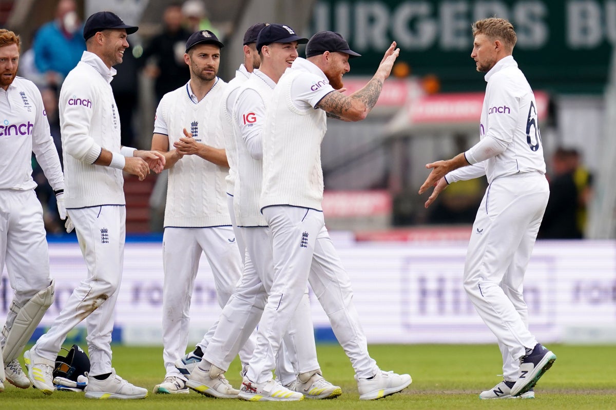 Day five of fourth Ashes Test: England face battle with elements in victory push
