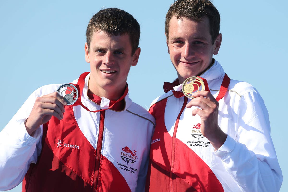 On this day in 2014: Alistair Brownlee beats brother Jonny to Commonwealth gold