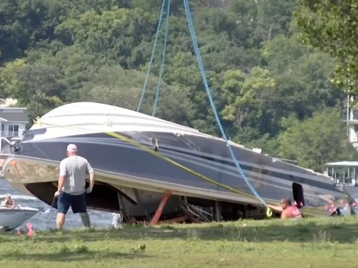 Eight people injured after boat crashes into home near Lake of the Ozarks