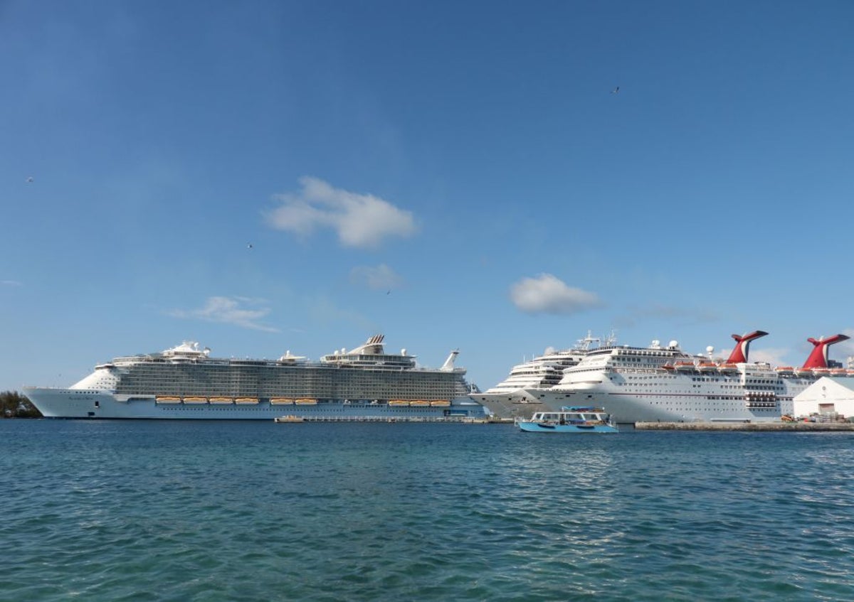 Coast Guard searching for man who jumped from Carnival cruise ship off Florida coast