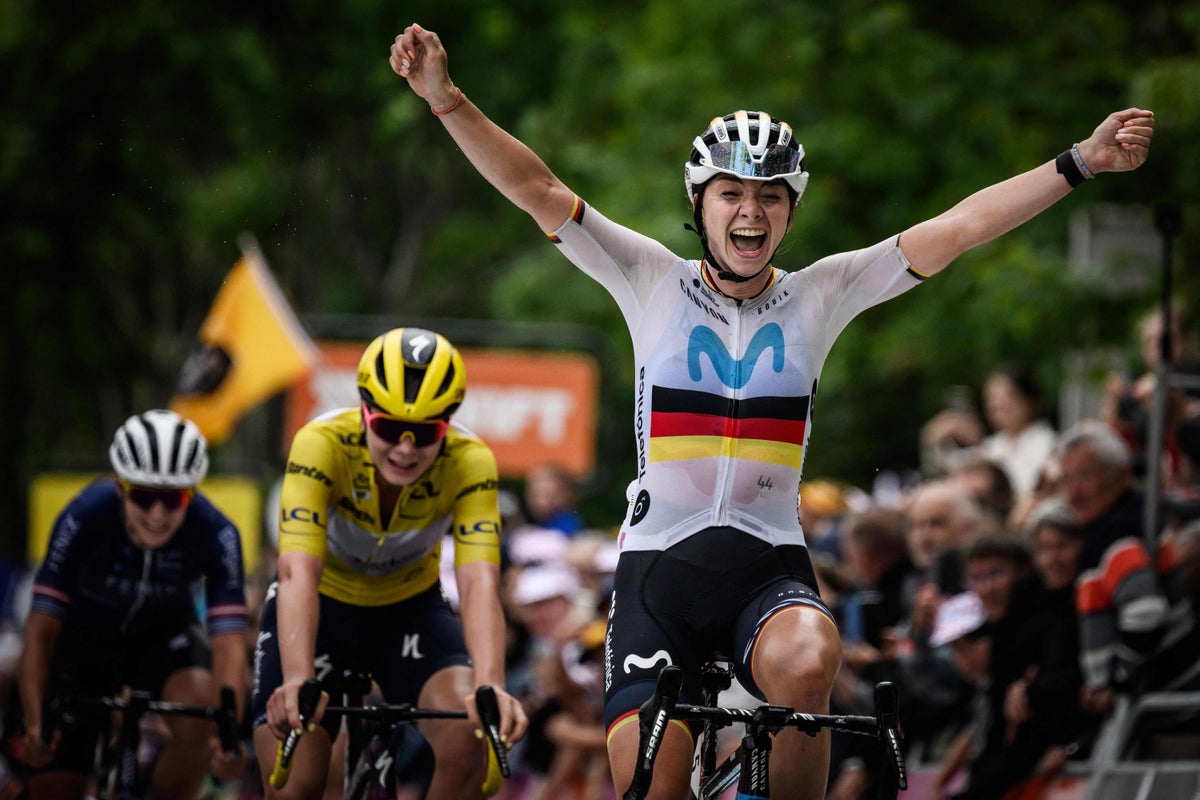 Liane Lippert sprints to stage two victory at Tour de France Femmes