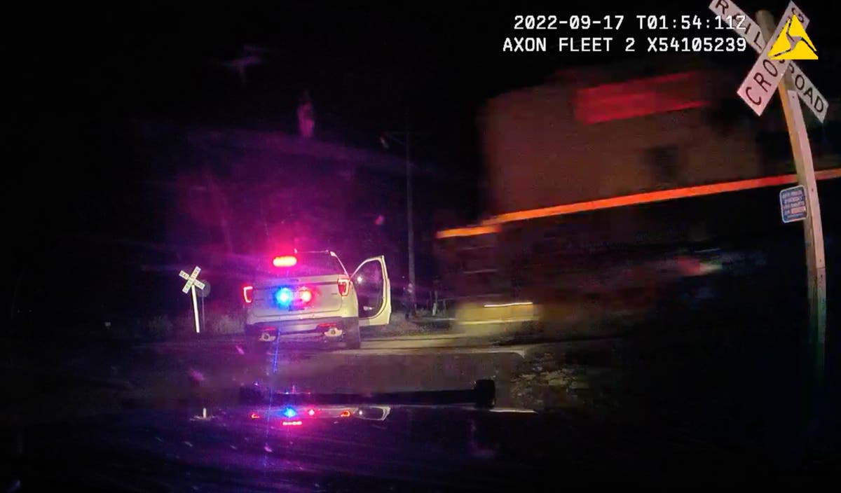 Colorado officer on trial for putting suspect in car hit by train says she didn't know vehicle was approaching - Vimarsana News