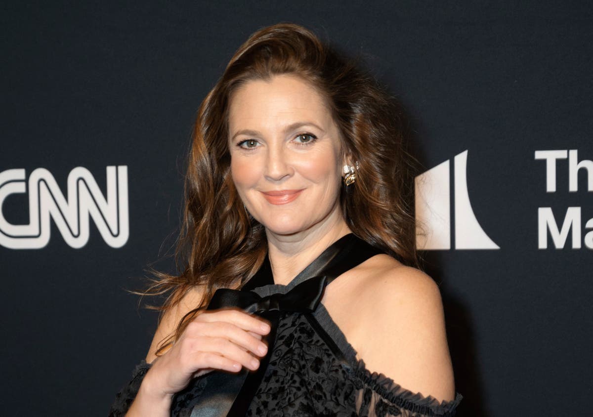 Drew Barrymore will host the National Book Awards