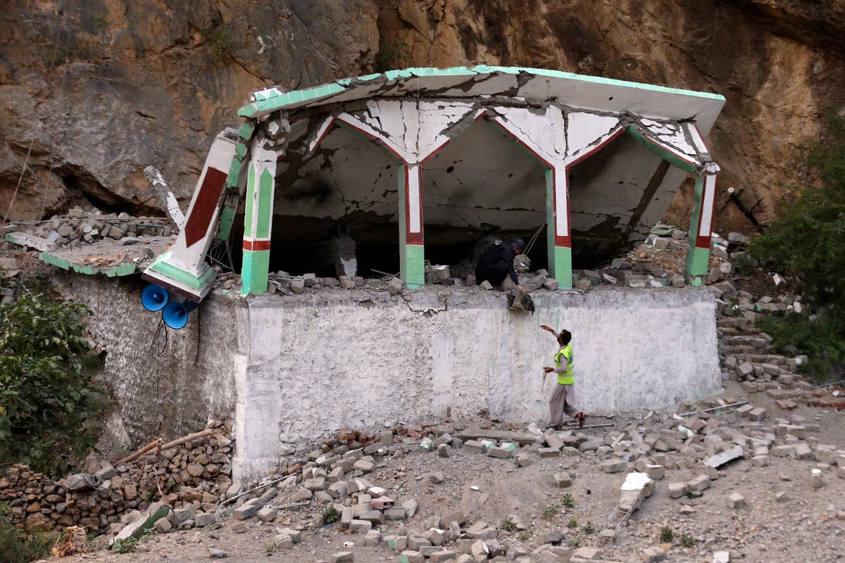 Police officer killed as suicide bomber detonates explosive vest at mosque in northwest Pakistan