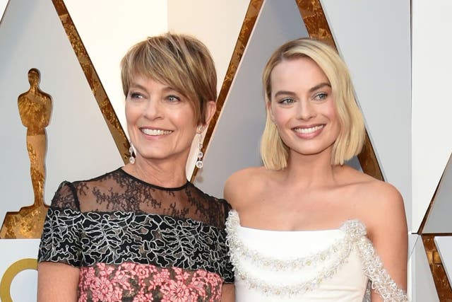 <p>Margot Robbie and her mother Sarie Kessler (L)</p>