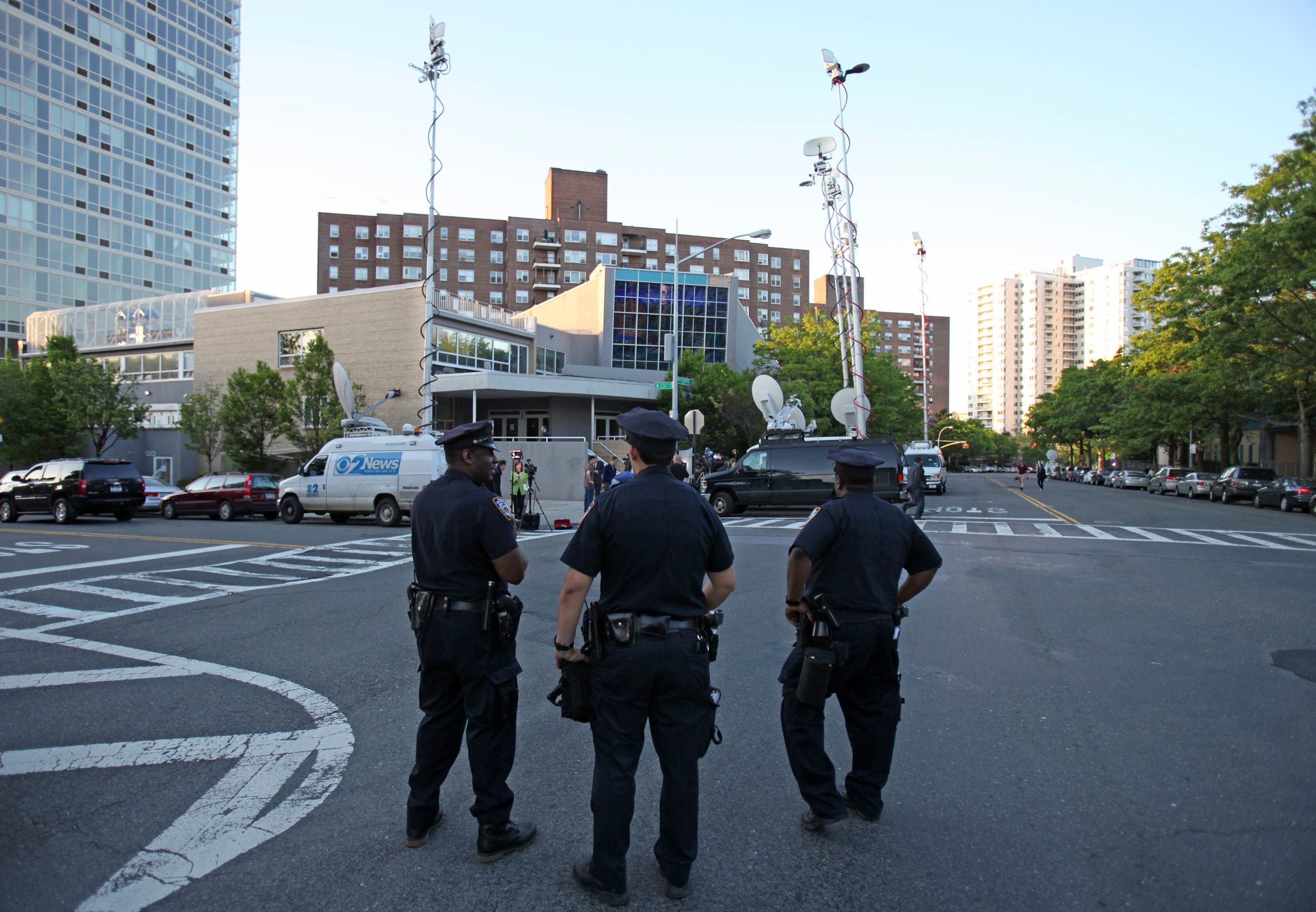 Three of 'Newburgh Four' ordered to be freed from prison over synagogue bomb plot as judge questions FBI role - Vimarsana News
