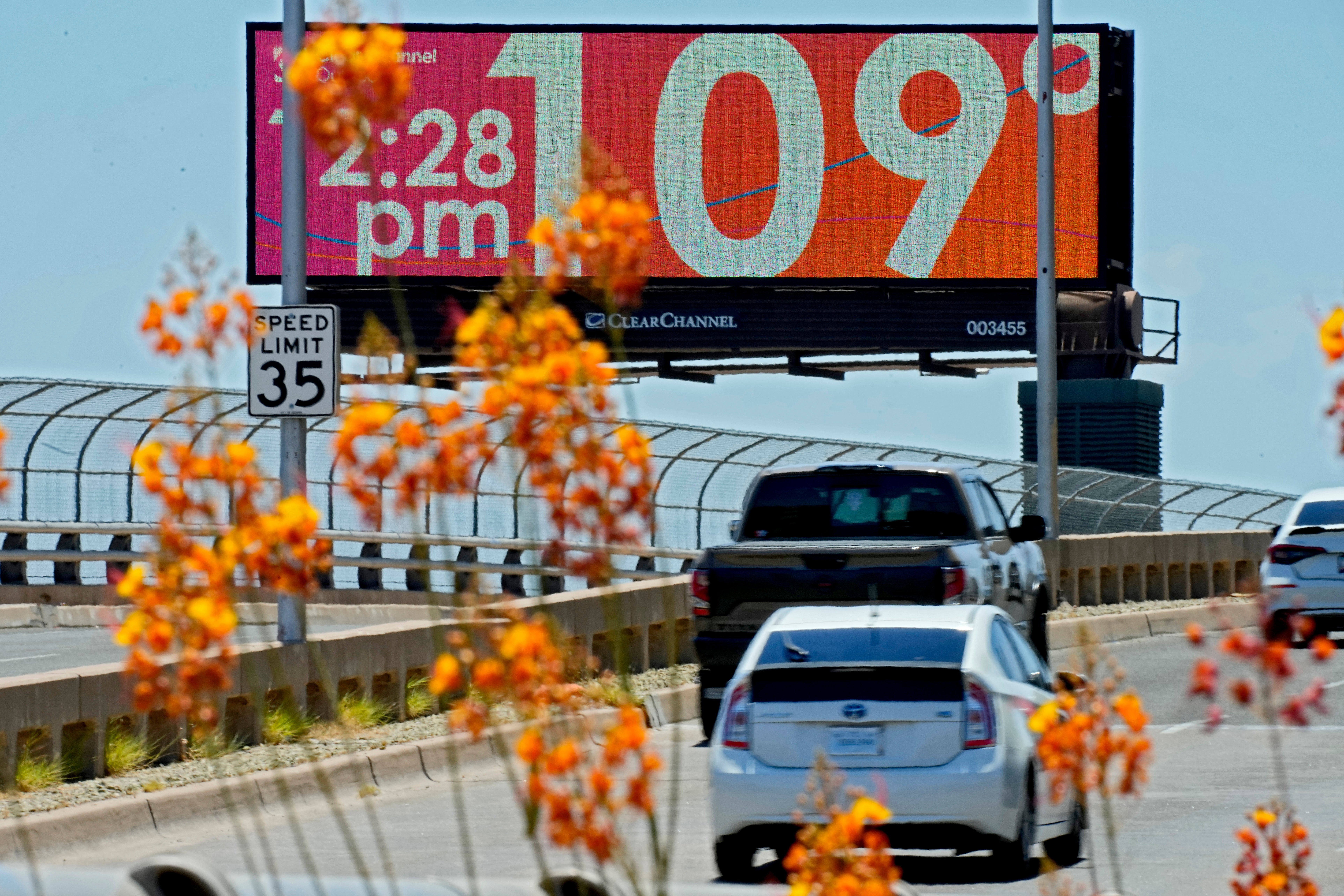 Phoenix+Swelters+Under+Record-Breaking+Heat+Wave