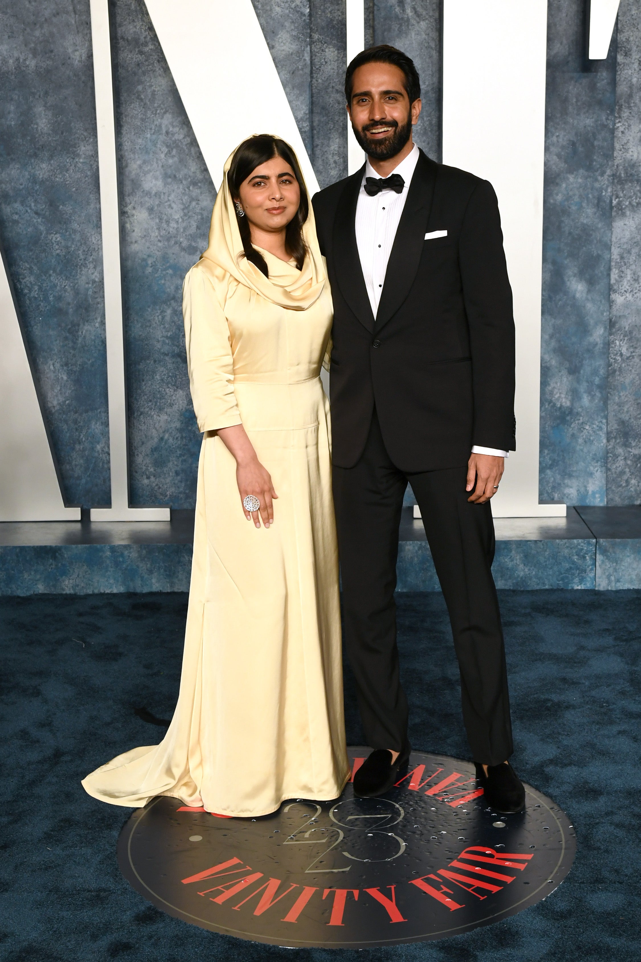 Malala Yousafzai and Asser Malik attends the 2023 Vanity Fair Oscar Party Hosted By Radhika Jones at Wallis Annenberg Center for the Performing Arts on March 12, 2023