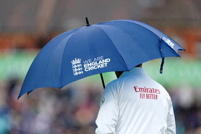 <p>Rain stops play during day four of the fifth Ashes Test match at The Kia Oval</p>