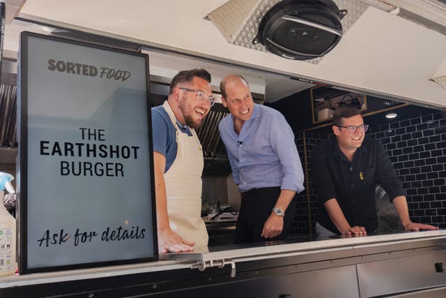 The Prince of Wales joins chefs from the Sorted Food YouTube channel as they hand out Earthshot Burgers (Kensington Palace)