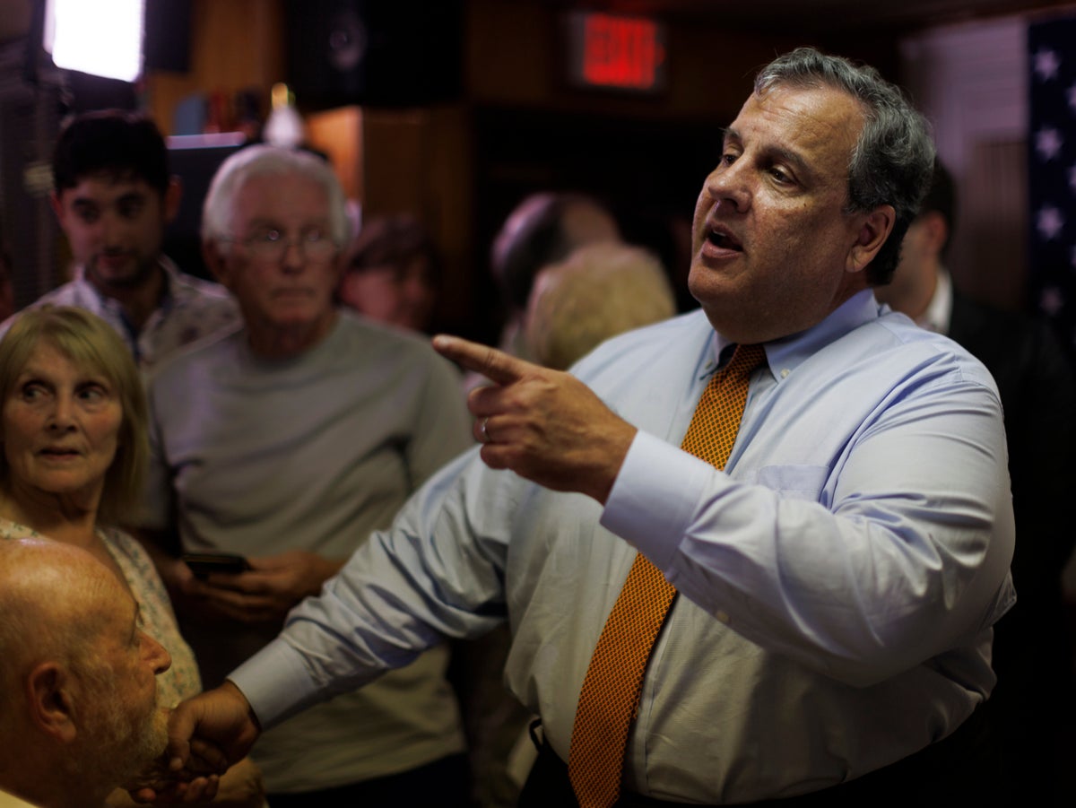 Chris Christie slams Trumps as ‘Corleones with no experience’