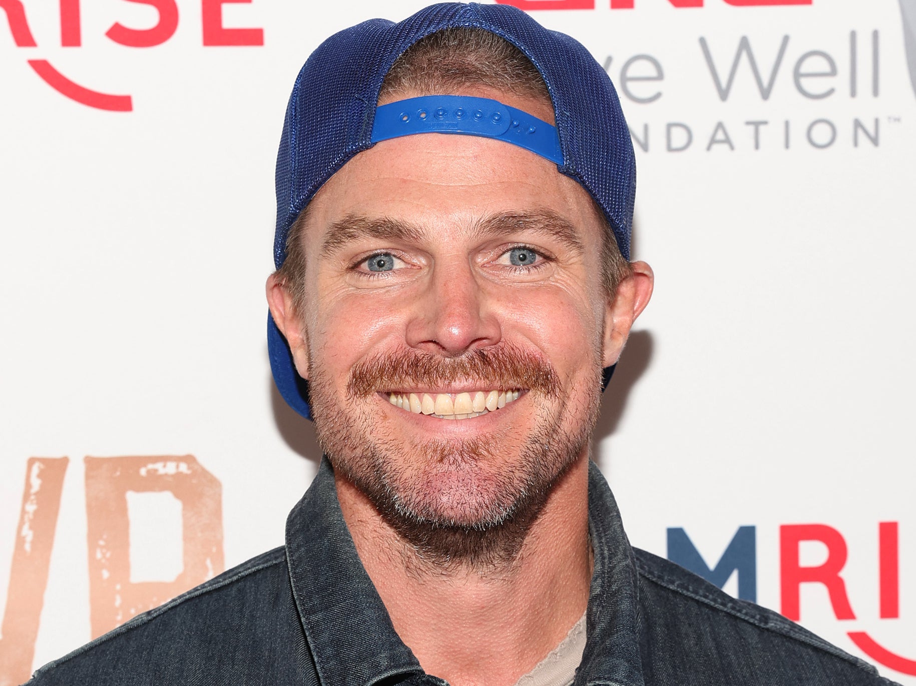 Stephen Amell does not support the strike
