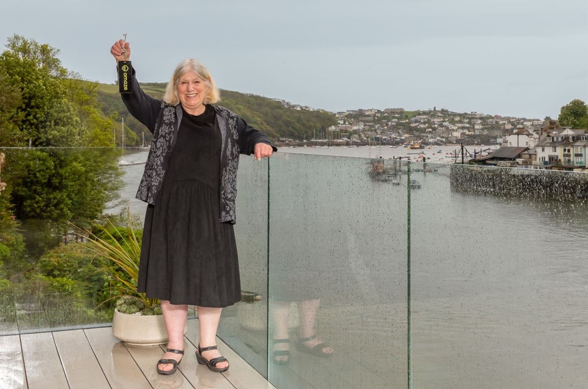 Omaze: Widowed pensioner to turn £25 raffle ticket into £4.5M after winning luxury Cornwall mansion - Vimarsana News