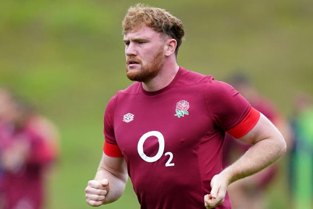 <p>Ollie Chessum did a live scrummaging session in England training camp </p>