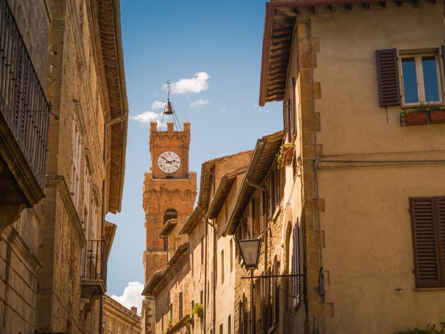 <p>Pienza’s iconic clock tower</p>
