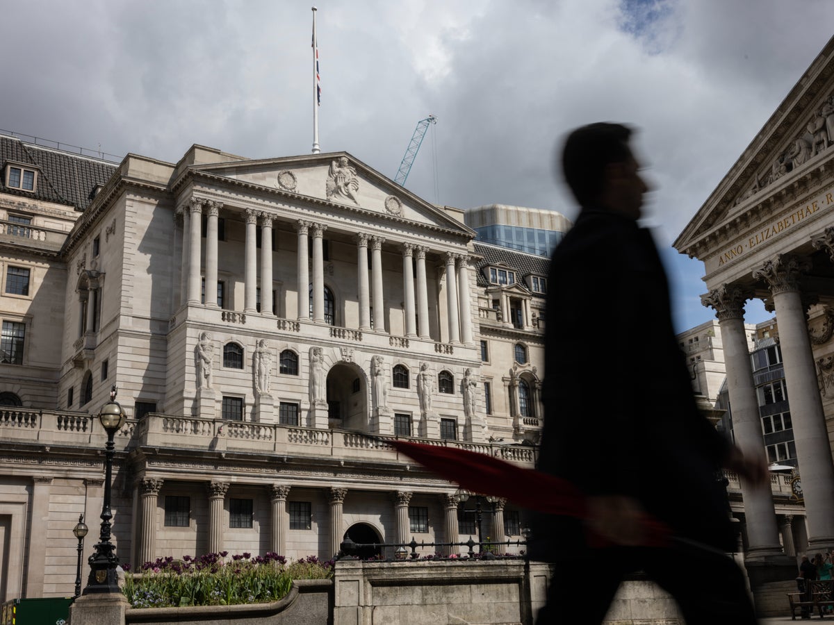 Sunak claims ‘light at end of tunnel’ on inflation as Bank of England set to raise rates again