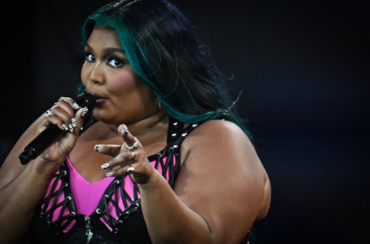 Lizzo Former staff support dancers accusing her of sexual harassment and fatshaming The Independent Lizzo Former staff support dancers accusing her of sexual harassment and fatshaming The Independent