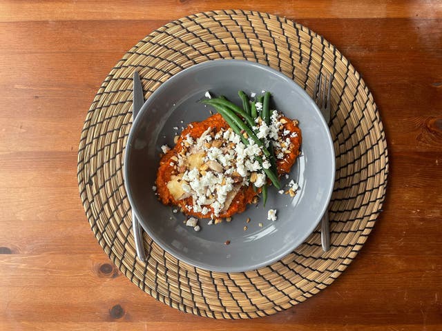 <p>Romance on a plate: romesco chicken </p>