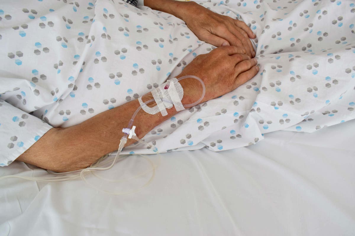 Older patients &lsquo;need support to get walking while in hospital&rsquo;