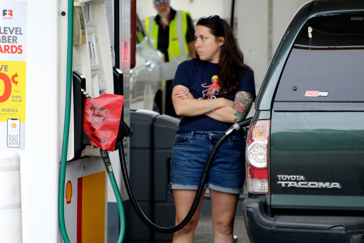 Power at the gas pump: Oregon lets drivers fuel their own cars, lifting ...