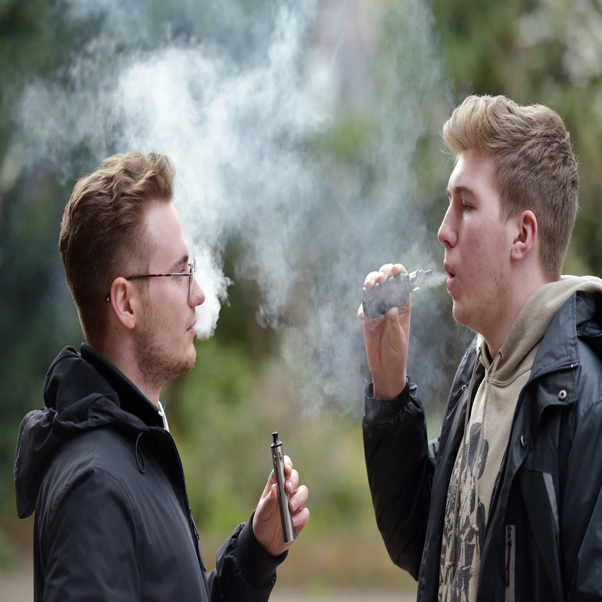 young people smoking cigarettes