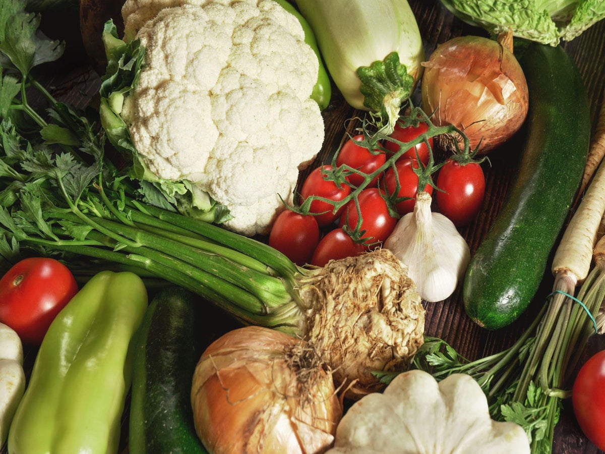 The eight vegetables you might not know you can eat raw for health boost | The Independent