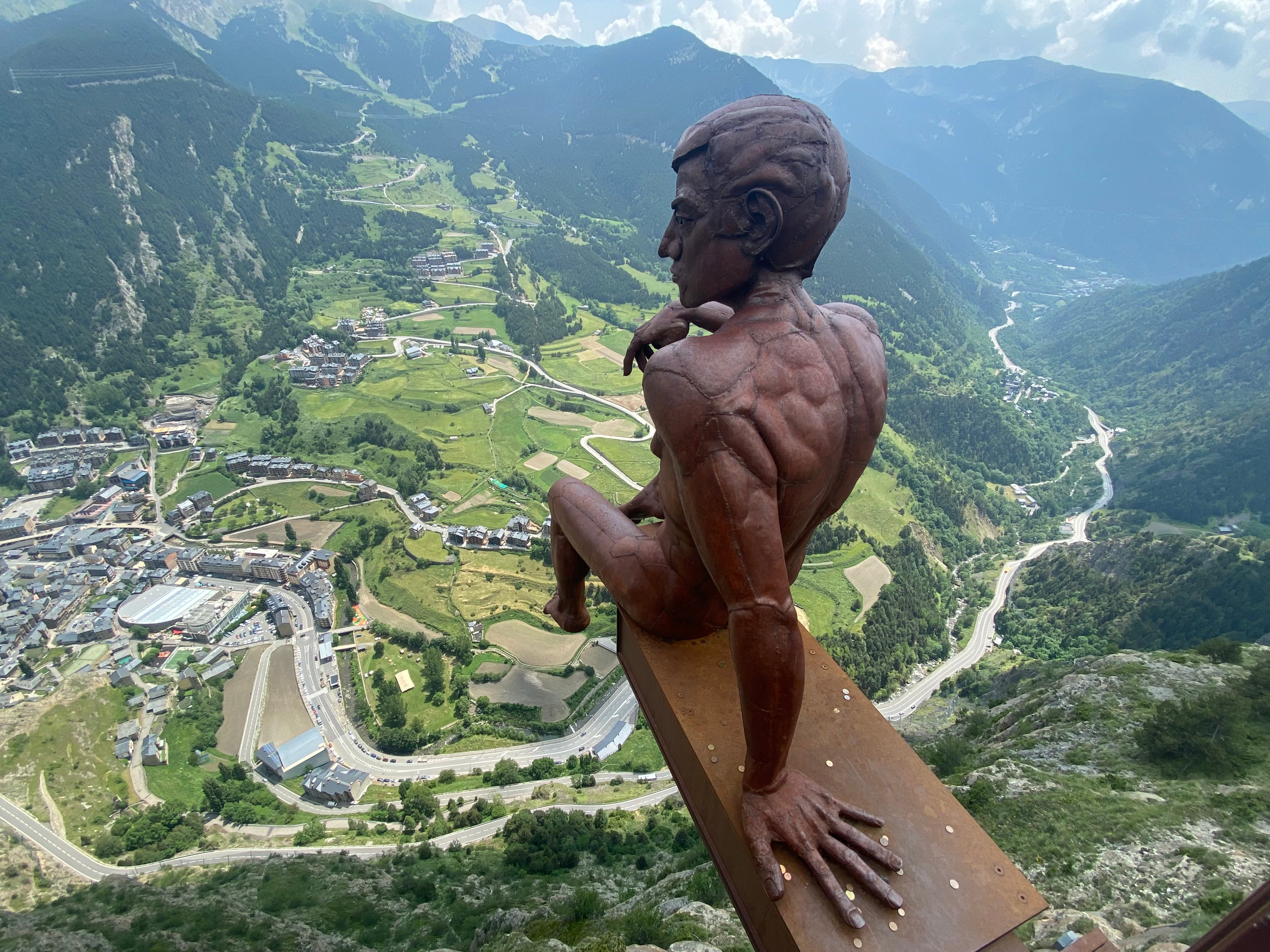 The ‘Ponderer’ statue at Roc del Quer