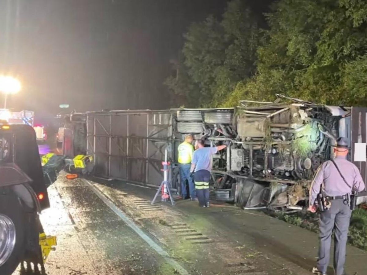 Three killed following tour bus crash on Pennsylvania interstate