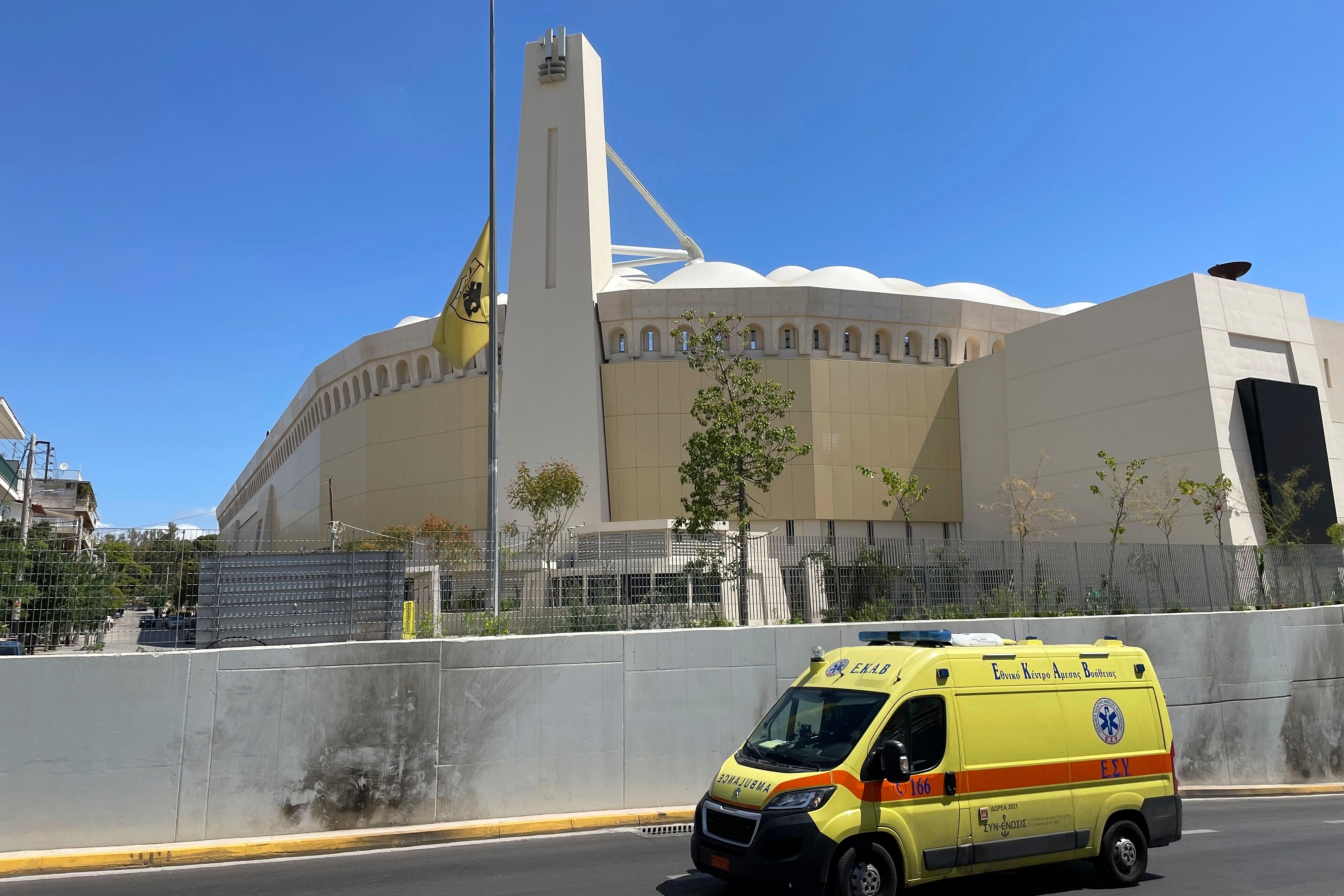 GRECIA-HINCHA MUERTO