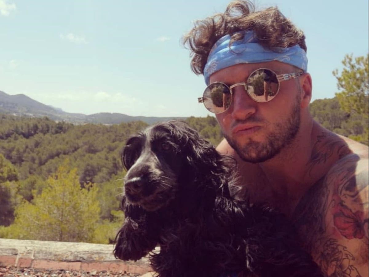 British man dies in Ibiza after diving off boat to 'grab handful of sand' from sea - Vimarsana News