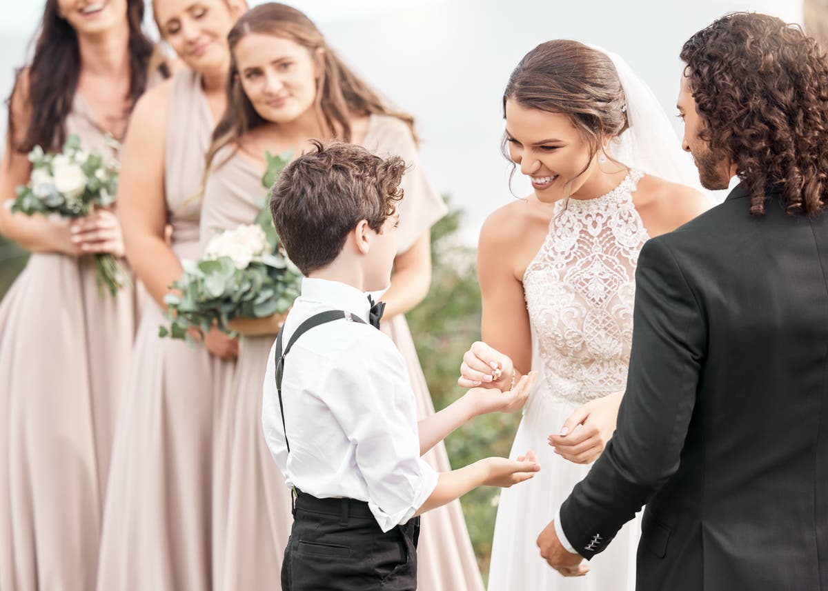 Groom explains why he chose not to invite 12-year-old cousin to wedding despite inviting other children