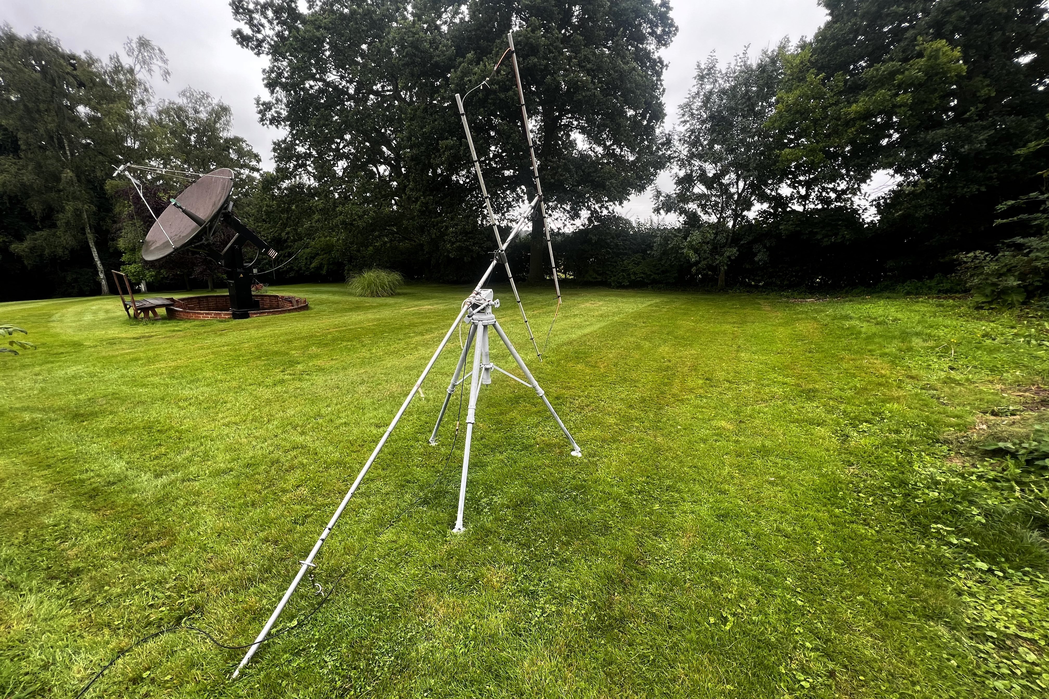 A homemade receiver for the UK Meteor Beacon astronomy project