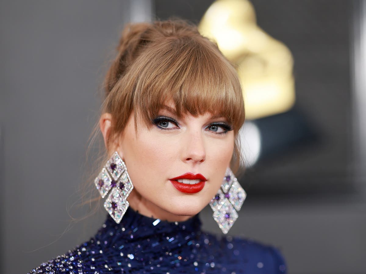 Taylor Swift announces 1989 (Taylor&rsquo;s Version) will be her next album with &lsquo;insane&rsquo; new tracks