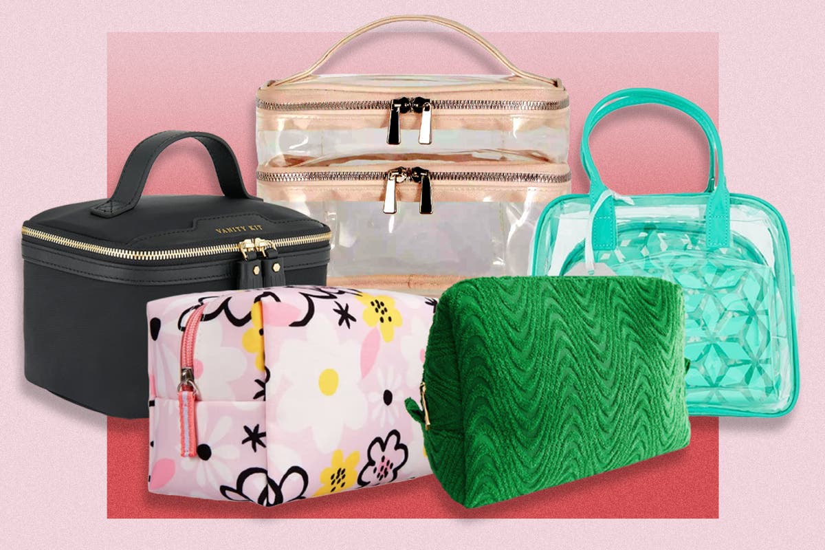 The 9 Best Clear Travel Makeup Bags