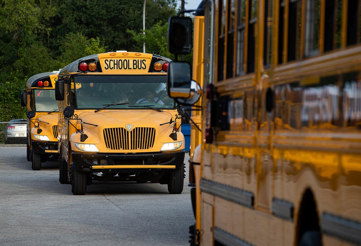 Classes still off early next week in Kentucky's largest school district due to bus schedule mess