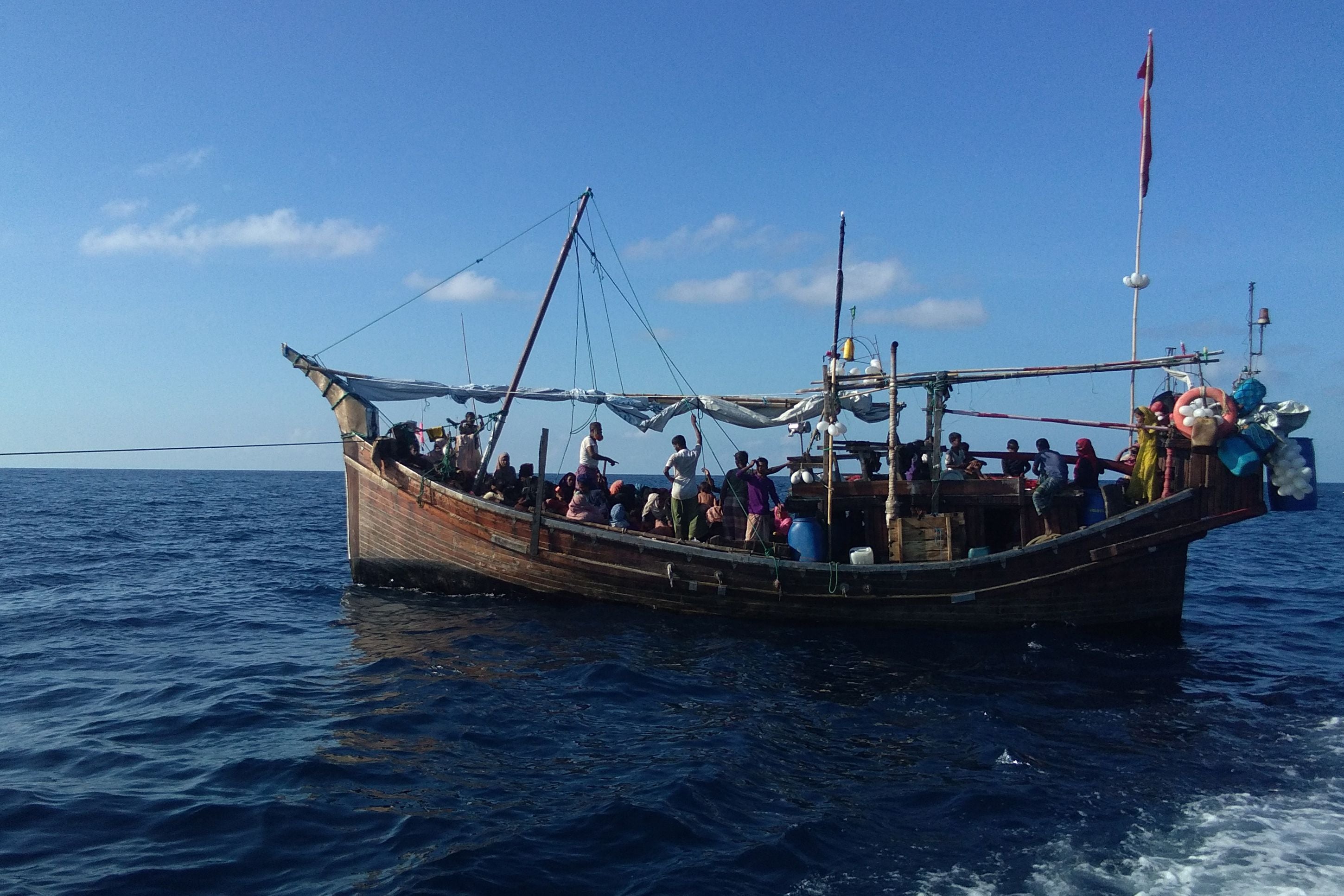 <p>File: A boat with Rohingya refugees capsized in Bay of Bengal </p>