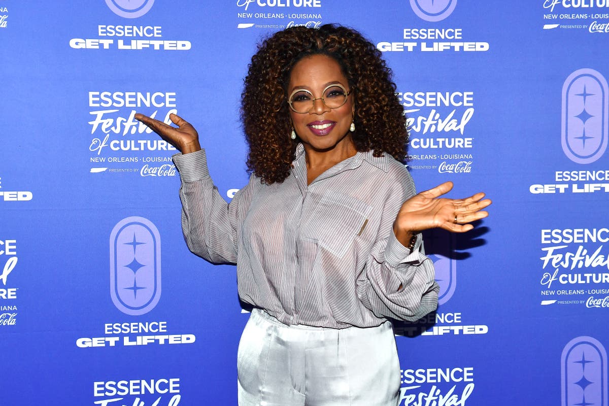 Oprah Winfrey reflects on how she was treated while shopping when she weighed more than 200 pounds