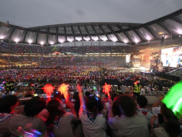 <p>Scouts at the K-pop concert during the closing ceremony of the World Scout Jamboree in Seoul</p>