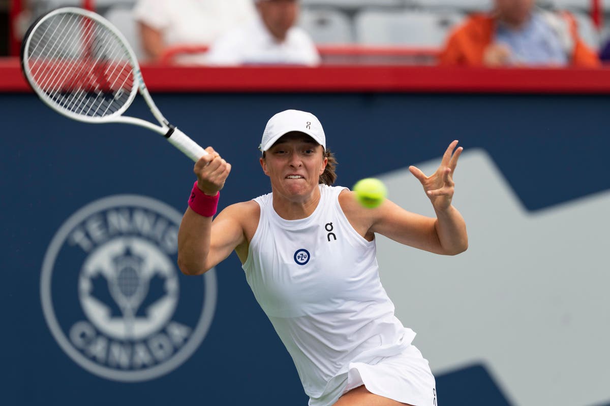 Iga Swiatek advances to semi-final against Jessica Pegula in Canada