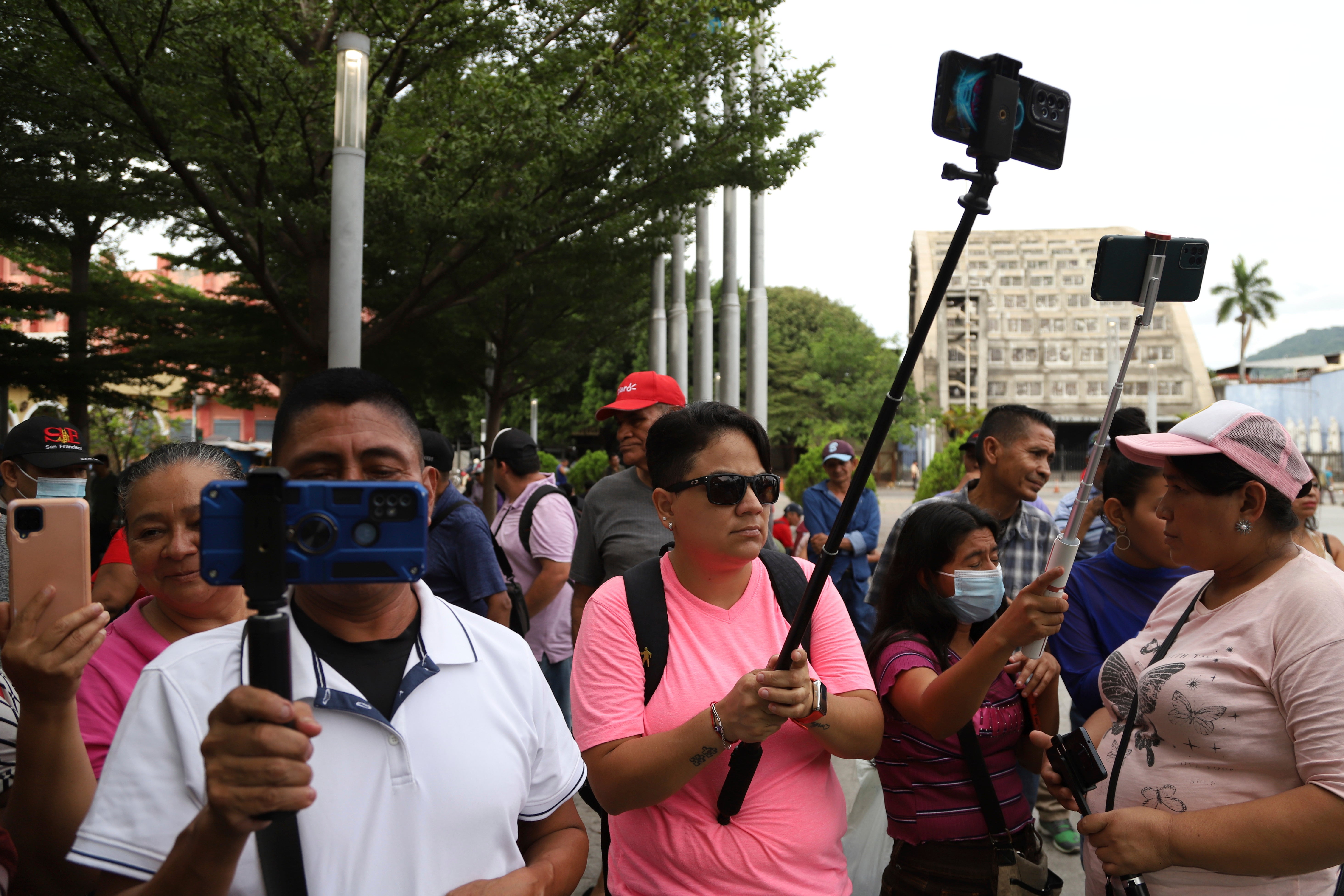 El Salvador Bukele Influencers