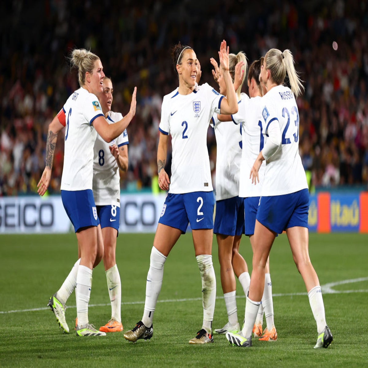 Lucy Bronze: 'It's a dream to come and play here'