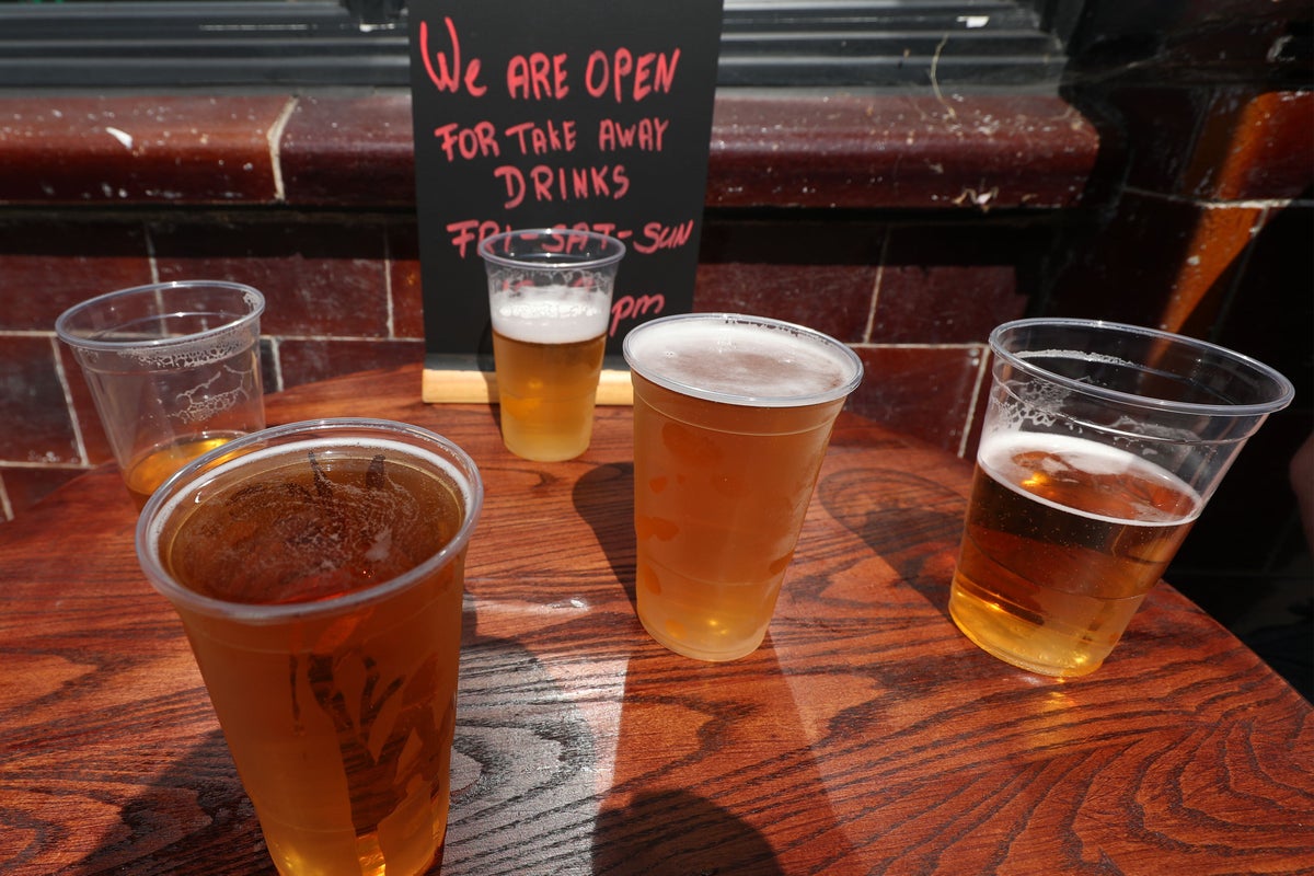 Pubs to keep selling takeaway pints as Sunak steps in to halt ban