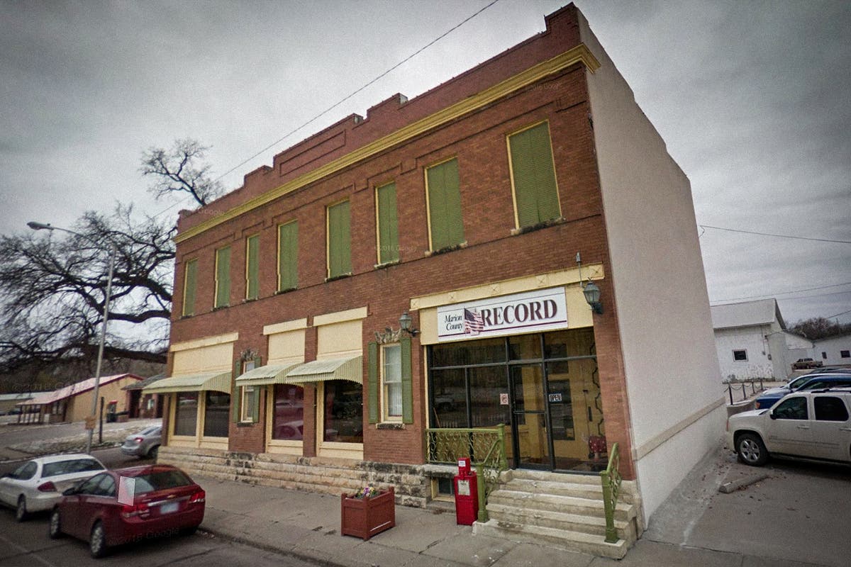 Press freedom groups blast police raid of Kansas newspaper office: 'Everyone involved should be ashamed' - Vimarsana News