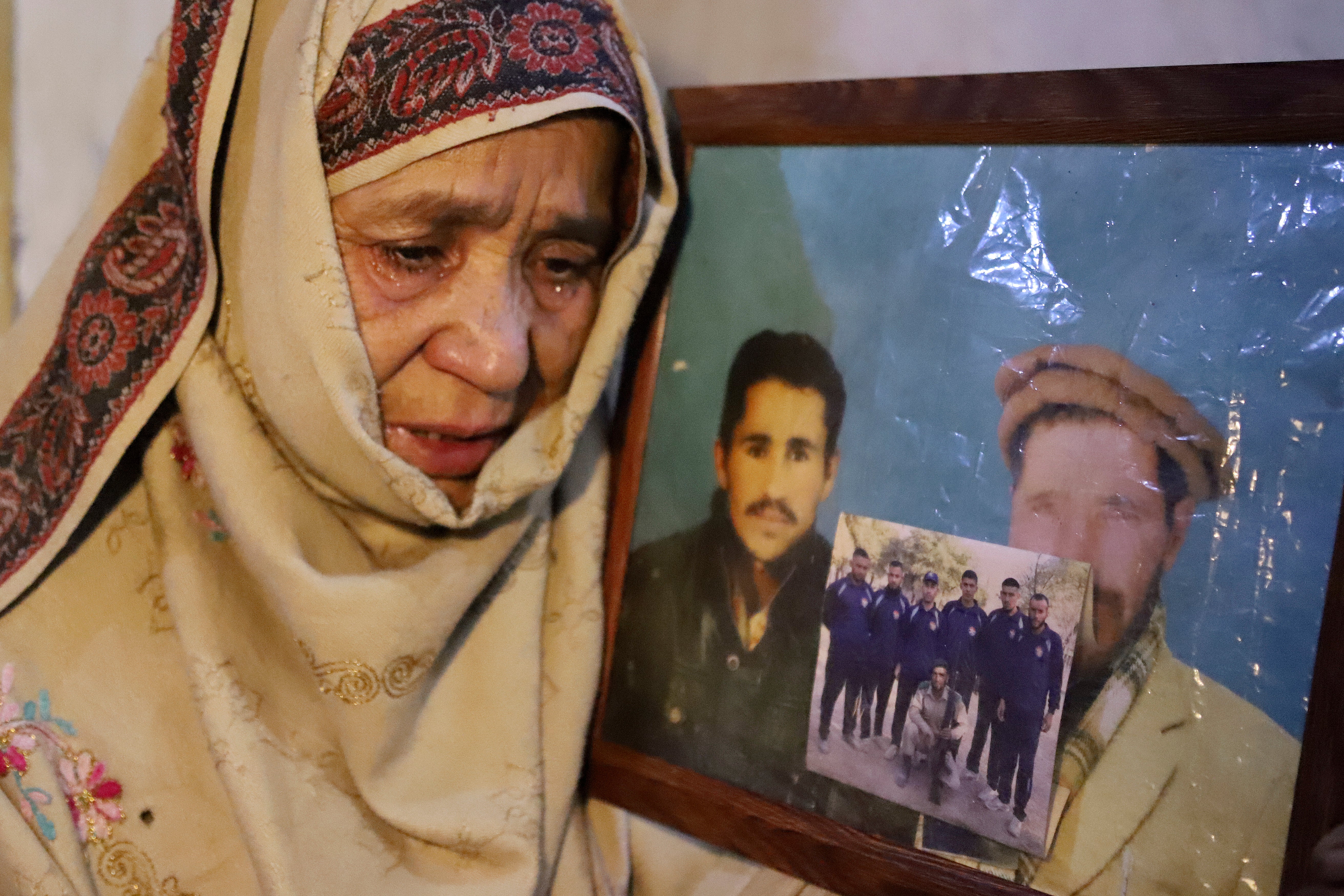 Mother of Mohammed Hassan, a Pakistani porter who was died on July 27