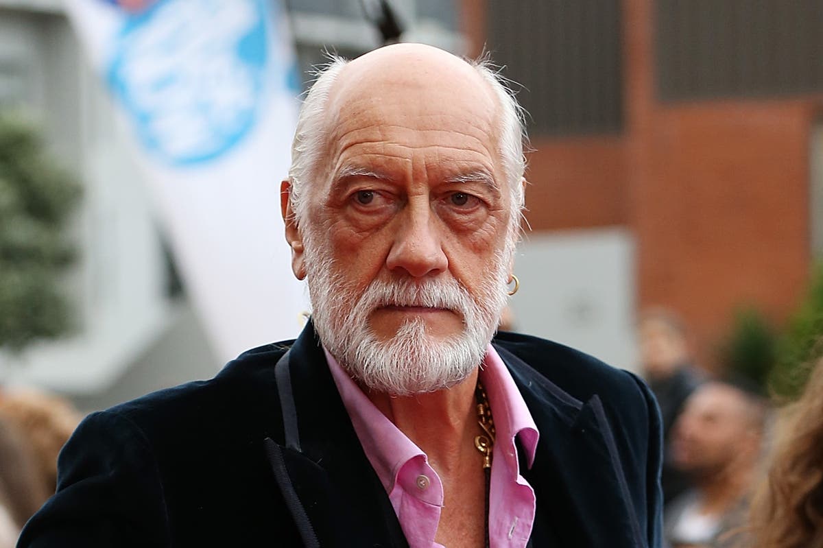 Rock star Mick Fleetwood on the &lsquo;complete devastation&rsquo; of Maui wildfires