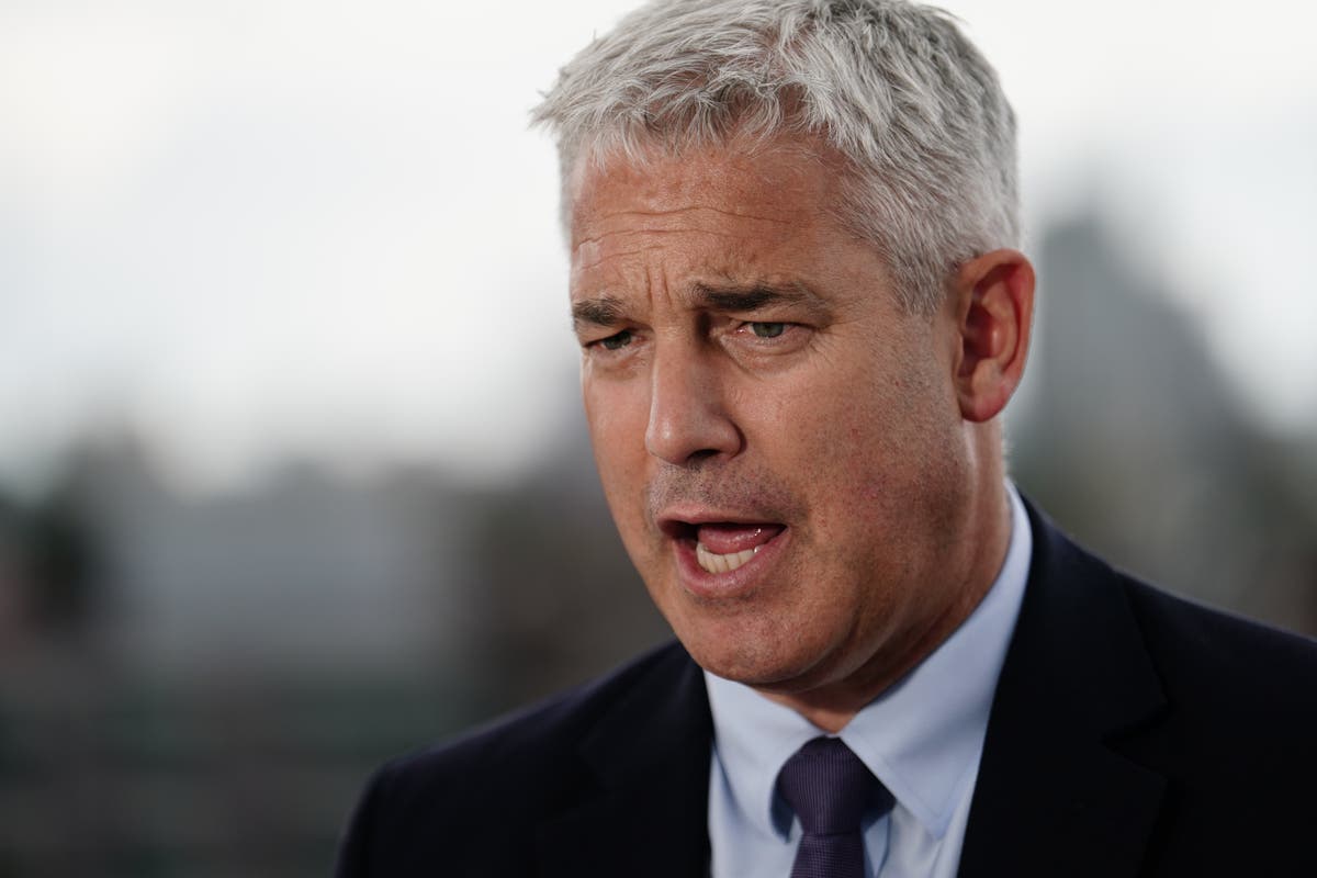 Welsh health minister accuses Barclay of &lsquo;naked political hit&rsquo; in NHS comparison