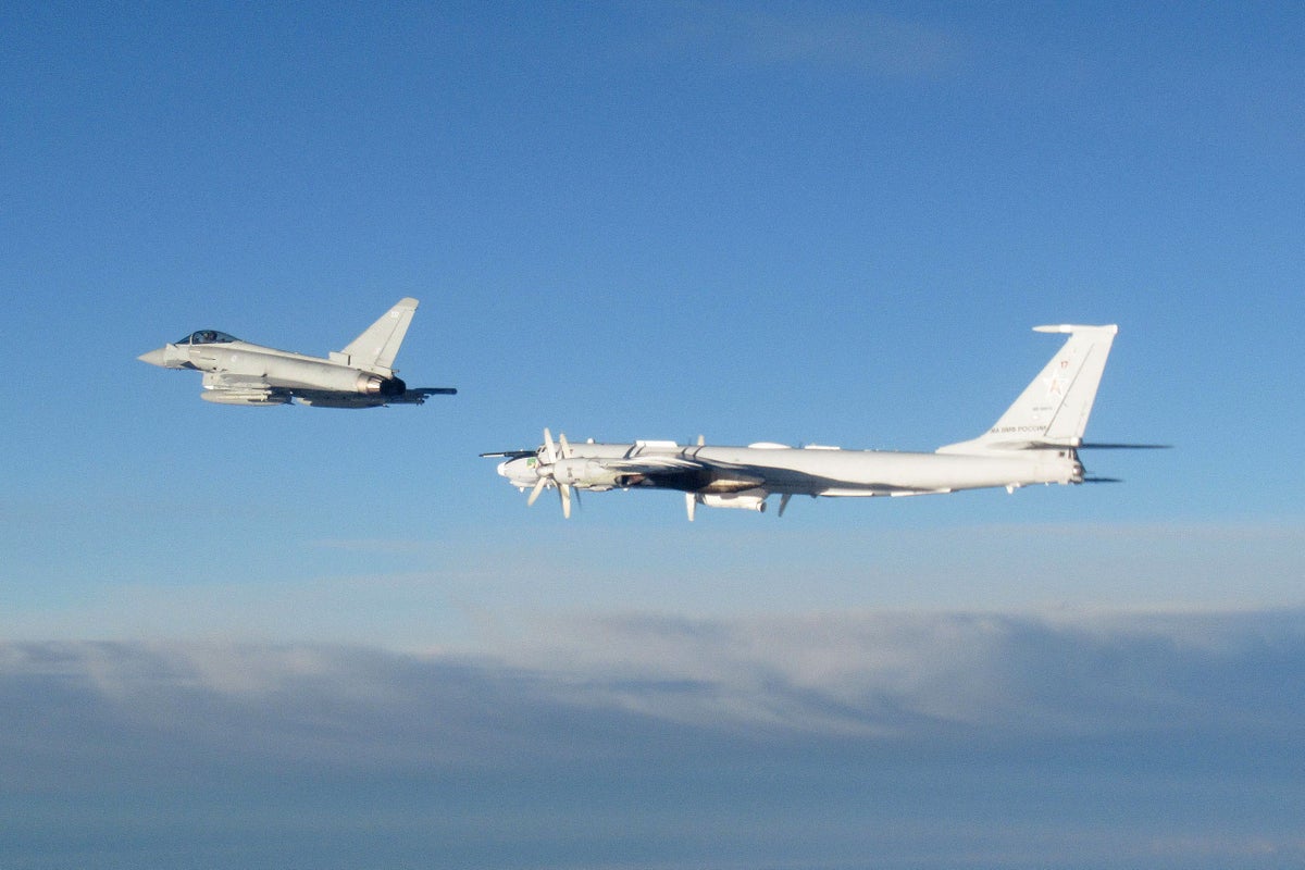 UK jets scrambled to intercept Russian aircraft near Britain’s flagship carrier in Arctic – UK Times UK jets scrambled to intercept Russian aircraft near Britain’s flagship carrier in Arctic – UK Times