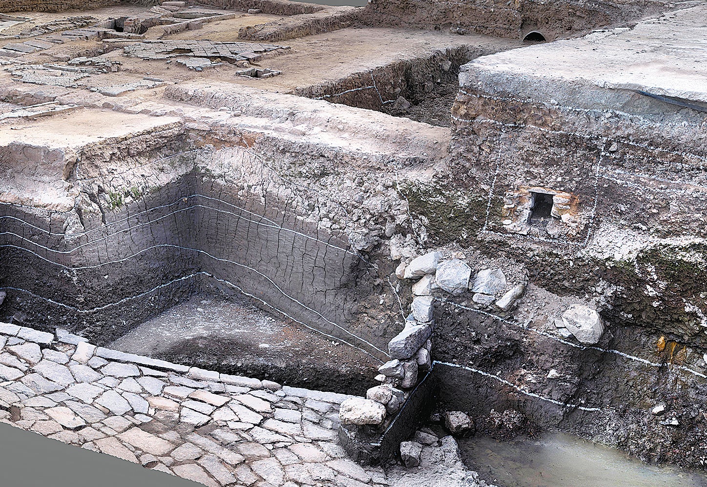 The water gate area in the east of the Shuomen ancient port site in Wenzhou, Zhejiang province
