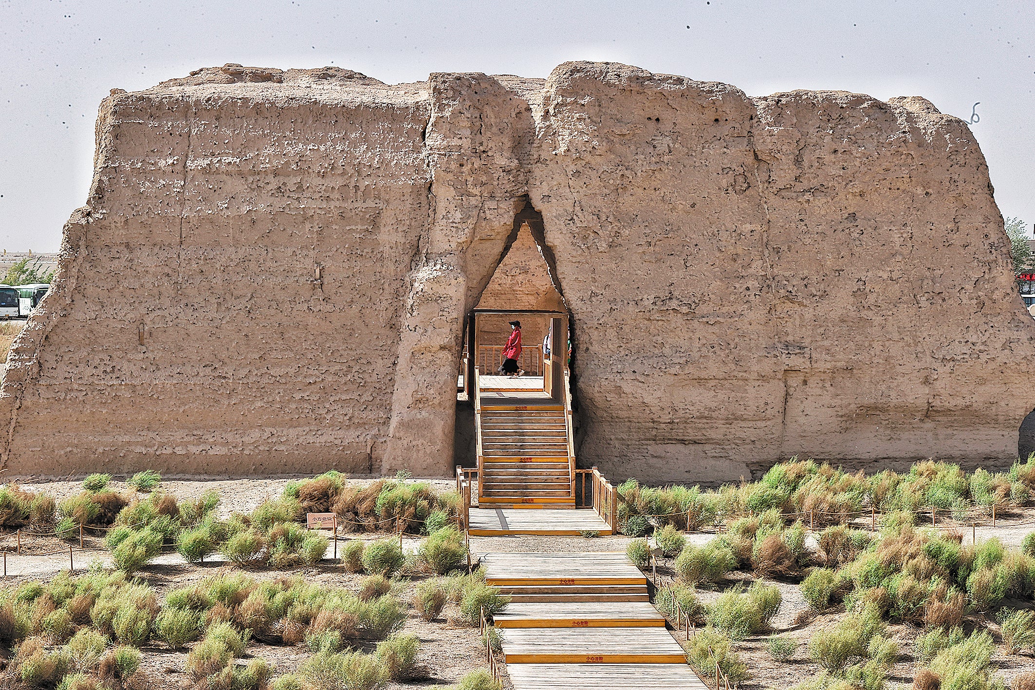 The Site of Yumen Pass in Dunhuang was included on UNESCO’s World Heritage List, as part of the “Silk Roads: The Routes Network of Chang’an-Tianshan Corridor”, in 2014